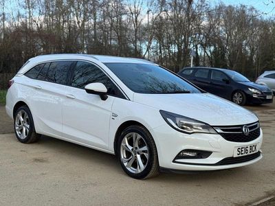 Used Vauxhall Astra SRi 125 HP (91 kW) 2016 White Estate