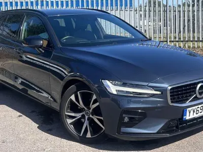 Used Volvo V60 R-Design 190 HP (139 kW) 2020 Blue Estate
