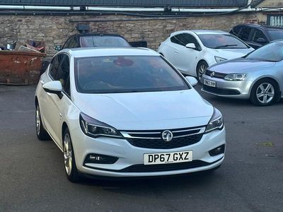 Second-hand Vauxhall Astra SRi 150 CP (110 kW) 2018 Alb Hatchback