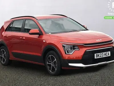 Używany Kia Niro 141 KM (103 kW) 2023 Pomarańczowy SUV