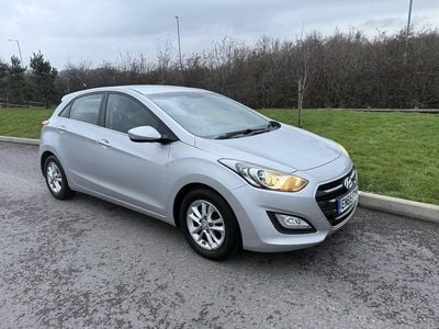 Silver Used 2015 Hyundai i30 SE Hatchback | £3,695 (Good price)