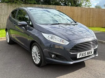 Używany Ford Fiesta Titanium 125 KM (91 kW) 2015 Szary Hatchback