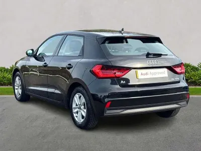 Używany Audi A1 Design 94 KM (69 kW) 2022 Czarny SUV