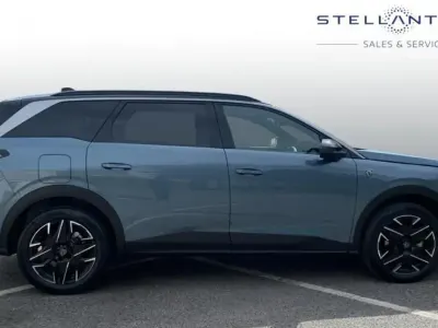 Used Peugeot 5008 GT 134 HP (98 kW) 2025 Blue SUV