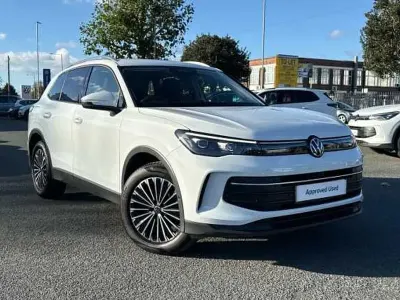 Begagnad VW Tiguan Match 150 HK (110 kW) 2024 Vit SUV