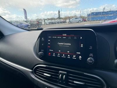 Used Fiat Tipo Life 100 HP (73 kW) 2022 Blue Hatchback