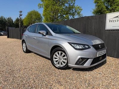 Begagnad Seat Ibiza SE 2023 Silver Halvkombi