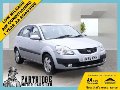 Used Kia Rio 97 HP (71 kW) 2008 Silver Hatchback