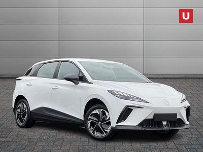 Used MG MG4 EV SE 2024 White Hatchback