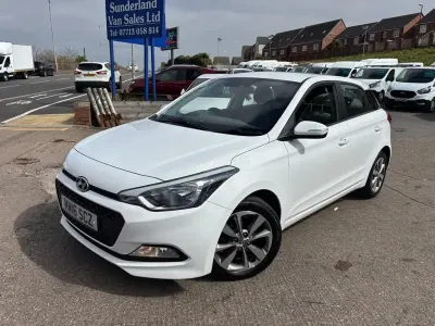 Używany Hyundai i20 SE 100 KM (73 kW) 2016 Biały Hatchback