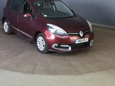 Used Renault Scénic III Dynamique 110 HP (80 kW) 2015 Red MPV