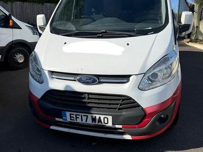 Used Ford Transit Custom Limited 170 HP (125 kW) 2017 White Van