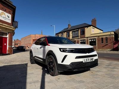 Used Vauxhall Mokka SRi 130 HP (95 kW) 2021 White SUV