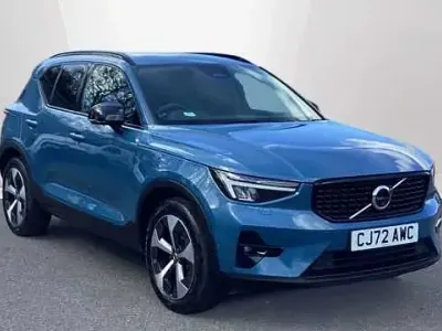 Second-hand Volvo XC40 Ultimate 194 CP (142 kW) 2023 Albastru SUV