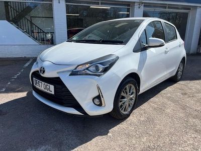 Used Toyota Yaris 111 HP (81 kW) 2018 White Hatchback