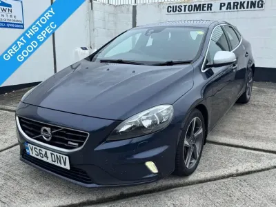 Used Volvo V40 R-Design 190 HP (139 kW) 2015 Blue Hatchback