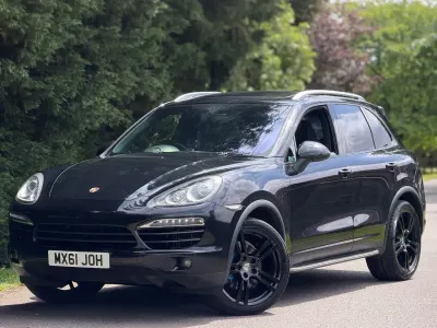 Begagnad Porsche Cayenne 245 HK (180 kW) 2011 Svart SUV