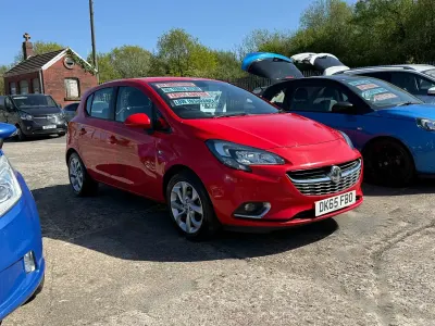 Used Vauxhall Corsa SRi 70 HP (51 kW) 2016 Red Hatchback