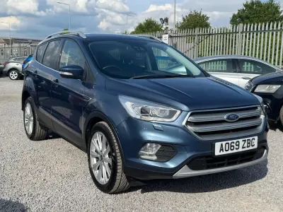 Usado Ford Kuga Titanium X 150 HP (110 kW) 2019 Azul SUV