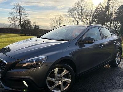 Used 2013 Volvo V40 CC Estate | £6,495 (Fair price)