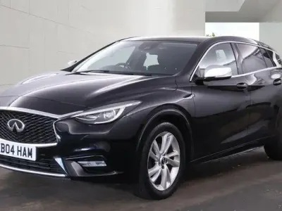 Used Infiniti Q30 Business Executive 109 HP (80 kW) 2017 Black Hatchback
