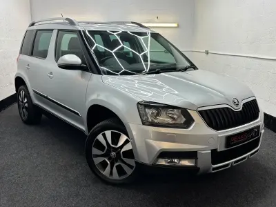 Used Skoda Yeti LAURIN & KLEMENT 140 HP (102 kW) 2014 Silver SUV