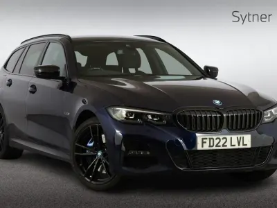 Begagnad BMW 330e M Sport 288 HK (211 kW) 2022 Blå Kombi