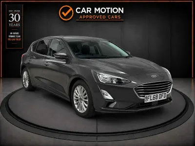 Used Ford Focus Titanium 120 HP (88 kW) 2018 Grey Hatchback