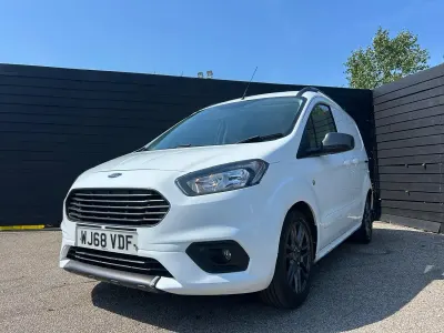 Used Ford Transit Sport 100 HP (73 kW) 2018 White Van
