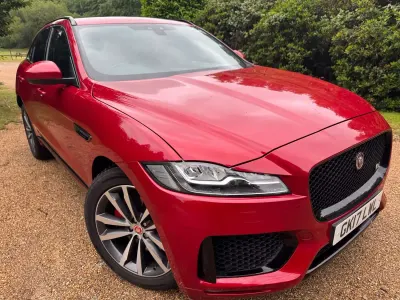 Used Jaguar F-Pace S 300 HP (220 kW) 2017 Red SUV