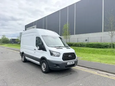 Usado Ford Transit 130 HP (95 kW) 2018 Branco Van