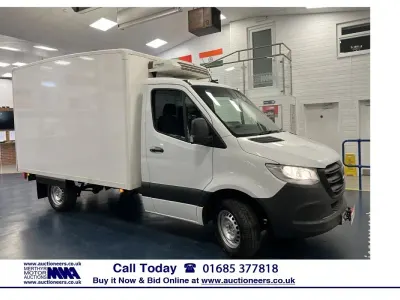 Used Mercedes Sprinter Progressive 143 HP (105 kW) 2021 White Van