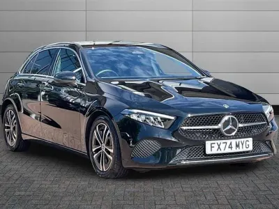 Begagnad Mercedes A200 Executive 163 HK (119 kW) 2024 Svart Halvkombi