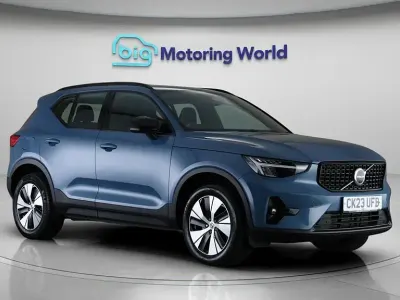 Second-hand Volvo XC40 Plus 211 CP (155 kW) 2023 Albastru SUV