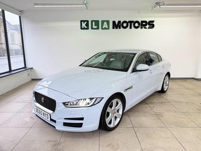 Used Jaguar XE Portfolio 180 HP (132 kW) 2016 White Sedan