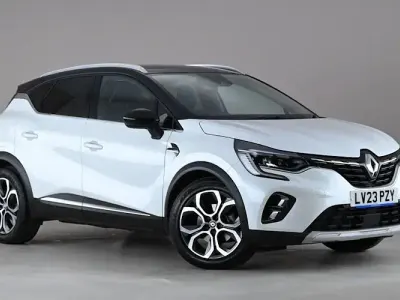 Used Renault Captur Techno 143 HP (105 kW) 2023 White/black SUV