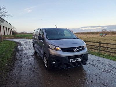 Used Vauxhall Vivaro 100 HP (73 kW) 2019 Grey MPV