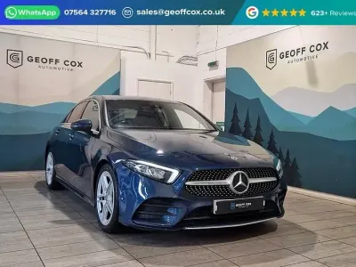 Usado Mercedes A180 AMG line 2021 Azul Sedan