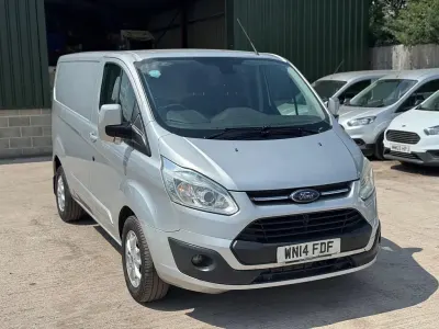Usado Ford Transit Custom Limited 125 HP (91 kW) 2014 Prateado Van