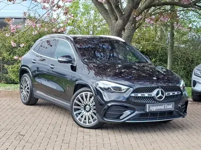 Usado Mercedes GLA220 AMG Line Premium Plus 190 HP (139 kW) 2025 Preto SUV