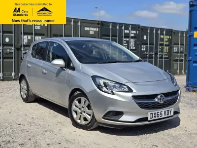 Used Vauxhall Corsa Design Edition 70 HP (51 kW) 2015 Silver Hatchback
