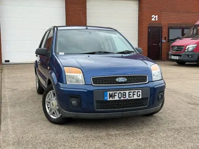 Usado Ford Fusion Zetec 80 HP (58 kW) 2008 Azul Citadino