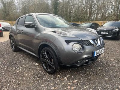 Usado Nissan Juke N-Connecta 115 HP (84 kW) 2016 Cinzento SUV