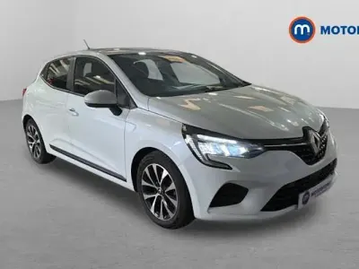 Używany Renault Clio V Iconic 140 KM (102 kW) 2021 Biały Hatchback