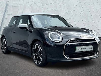 Usado Mini Cooper Hatch 133 kW (181 CV) 2024 Negro Utilitario