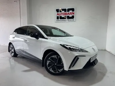 Used MG MG4 EV Trophy 63 kW (87 HP) 2023 White Hatchback