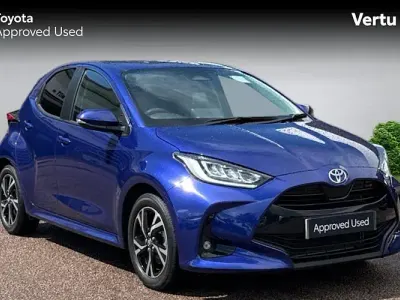 Used Toyota Yaris Design 116 HP (85 kW) 2025 Blue Hatchback