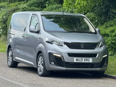 Second-hand Peugeot e-Traveller Allure 100 kW (136 CP) 2021 Argintiu Monovolum