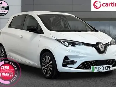 Used Renault Zoe Techno 100 kW (136 HP) 2023 White Hatchback