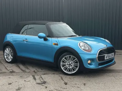 Begagnad Mini Cooper Cabriolet 2016 Blå Cab